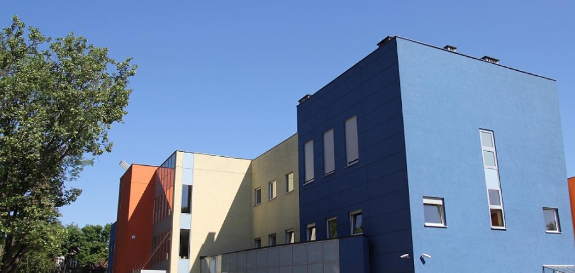 Kolorowy budynek B Śląskiego Centrum Chorób Serca
