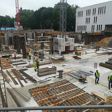 rozpoczęcie stawiania ścian fundamentowych - Czerwiec 2020