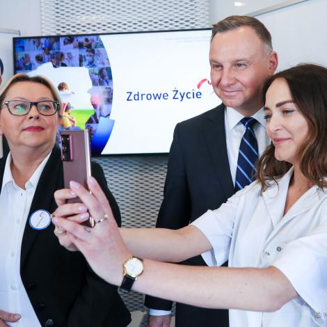 robienie wspólnego zdjęcia z Panem Prezydentem