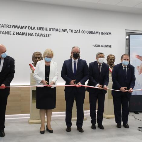 Uroczyste przecięcie wstęgi