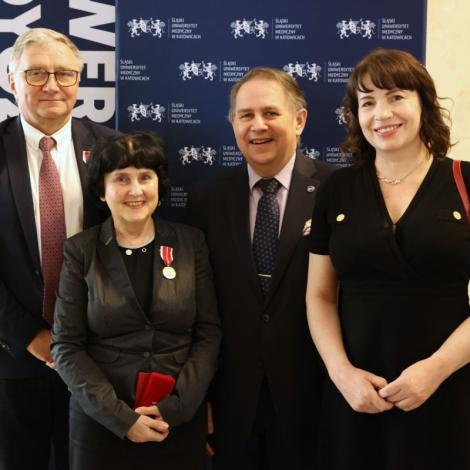 Profesorowie: M. Gąsior, B. Średniawa, rektor T. Szczepański, B. Szyguła-Jurkiewicz