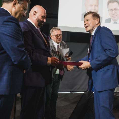 Gratulacje dla prof. G, Opolskiego 