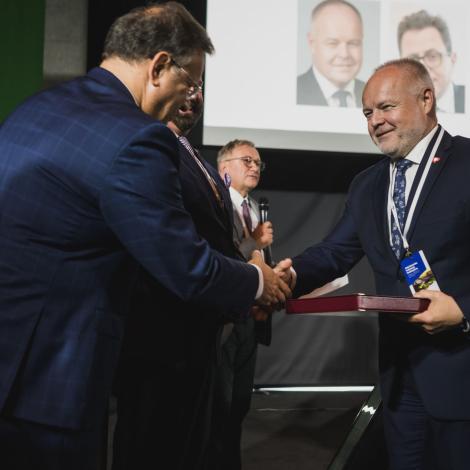 Gratulacje odbiera prof. M. Gzik 