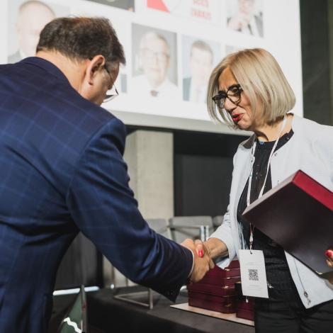Gratulacje dla dyrektor Bożeny Dudy