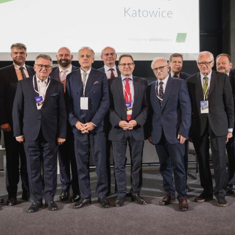 Zdjęcie grupowe pionierów TAVI w Polsce