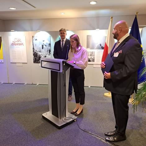 Przewodnicząca PE Roberta Metsola otwiera wystawę Siła Istnienia