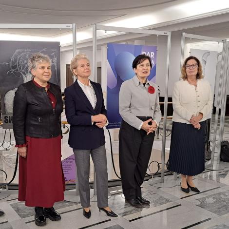 Otwarcie wystawt z marszałek Senatu M. Kidawą-Błońską