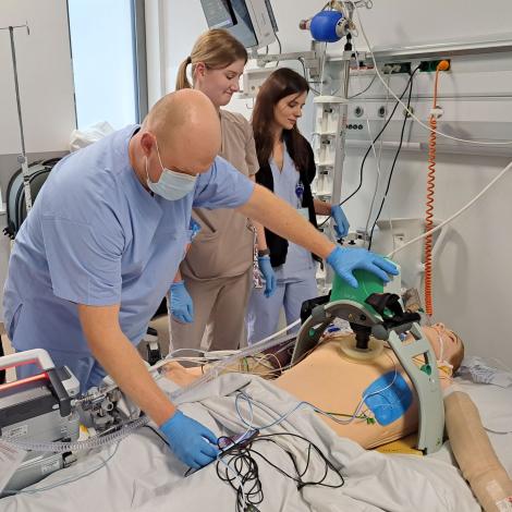 Za nami cykl szkoleń z zakresu postępowania w wewnątrzszpitalnym nagłym zatrzymaniu krążenia - Zdjęcie galerii 5