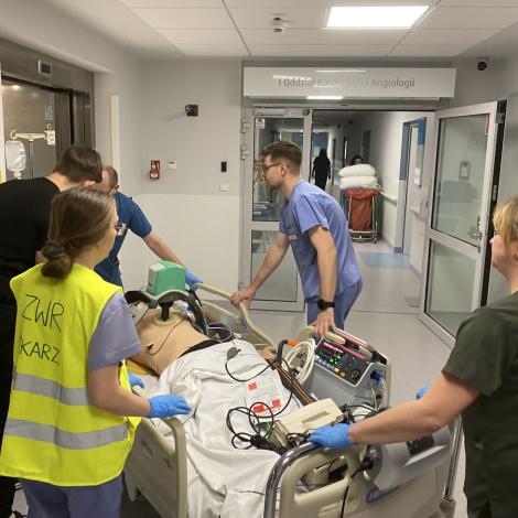 Za nami cykl szkoleń z zakresu postępowania w wewnątrzszpitalnym nagłym zatrzymaniu krążenia - Zdjęcie galerii 16