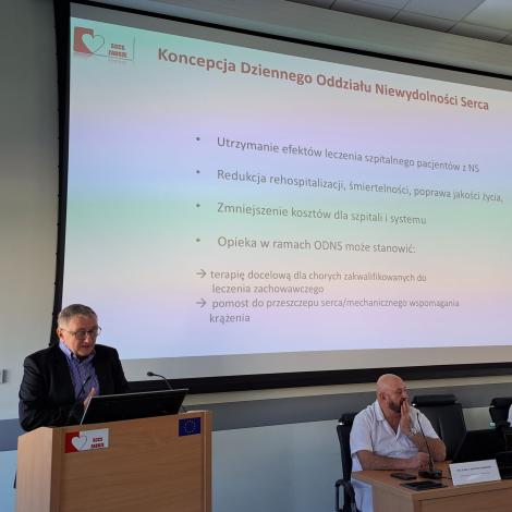 Prof. M. Gąsior prezentuje koncepcję opieki nad chorymi 