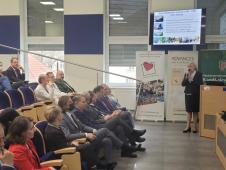 Prezydent miasta Zabrze Małgorzata Mańka-Szulik przemawiająca do audytorium